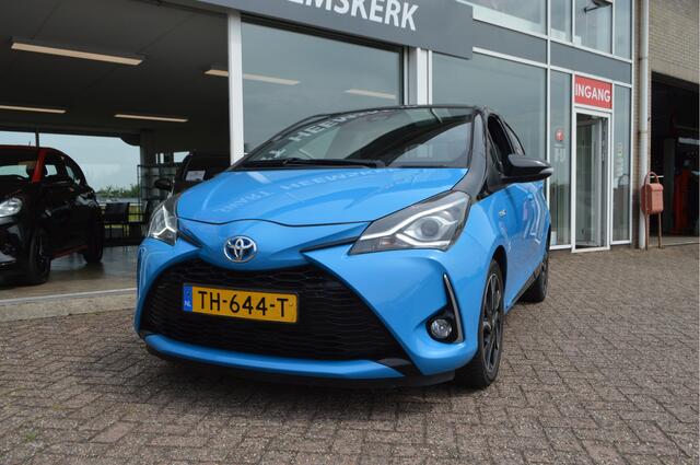 Toyota YARIS 1.5 Hybrid SkyBlue NL auto | Navi | Panoramadak | Cruise | Parkeercamera