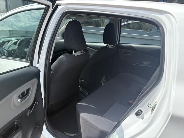Toyota YARIS 1.5 VVT-i Active Automaat 5-drs. CAMERA/MEDIA/CRUISE/CLIMA