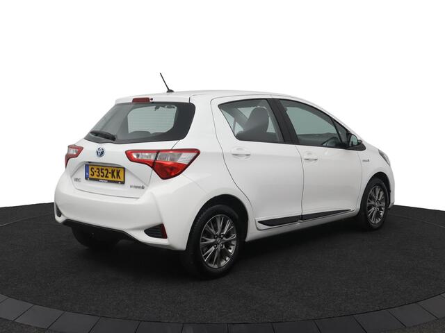 Toyota YARIS 1.5 Hybrid Design Sport | Cruise control | Climate control | Parkeercamera |