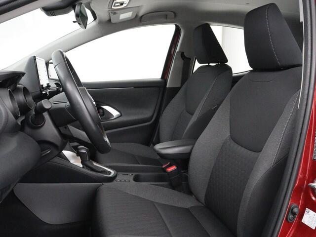 Toyota YARIS 1.5 Hybrid Dynamic | Carplay | Adaptive cruise | Keyless | Camera | Full LED | Climate control | 16'' | Bluetooth | DAB | Regensensor | Origineel NL