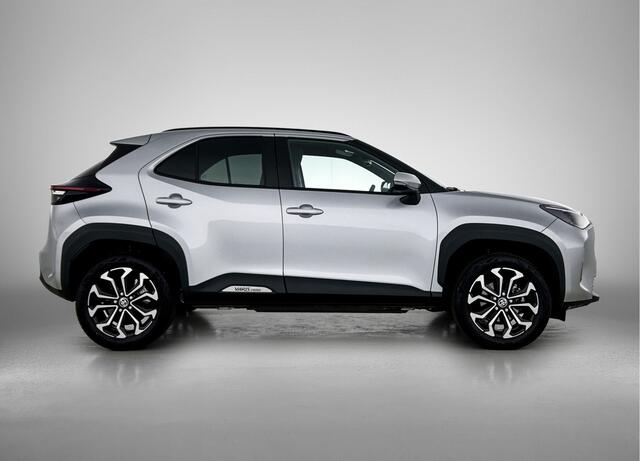 Toyota YARIS Cross 1.5 Hybrid Dynamic + Comfort Pack | Stuur en stoelverwarming | Dodehoeksensor | Parkeersensoren V+A |