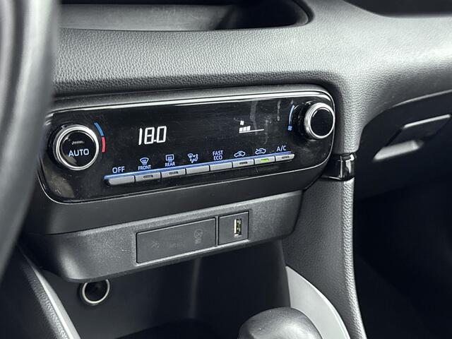 Toyota YARIS 1.5 Hybrid 115 First Edition | Parkeercamera | Apple Carplay-Android Auto | Cruise Control Adaptief |