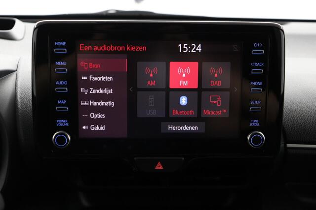 Toyota YARIS 1.5 Hybrid Launch Edition | leder | stoelverwarming | Bi-Tone | Apple Carplay/Android Auto |