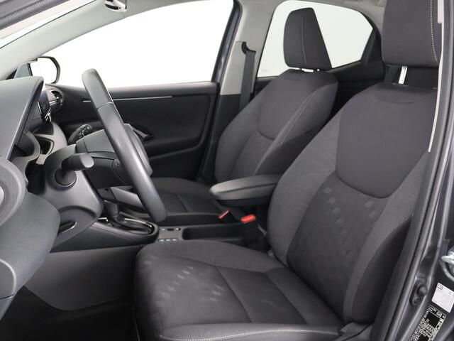 Toyota YARIS 1.5 HYBRID DYNAMIC PACK GARANTIE 2035 !! BIJNA NIEUW. CAMERA. APPEL/ANDROID/ ADAPTIVE