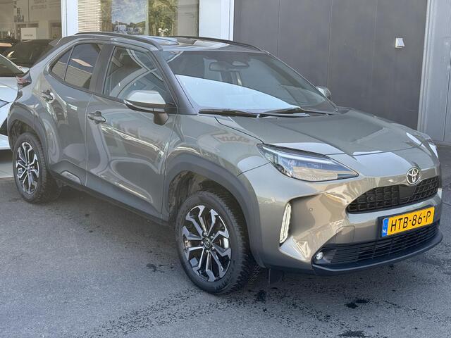 Toyota YARIS Cross 1.5 Hybrid 115 First Edition Parkeersensoren V+A | Blind spot | Stoelverwarming | Climate control