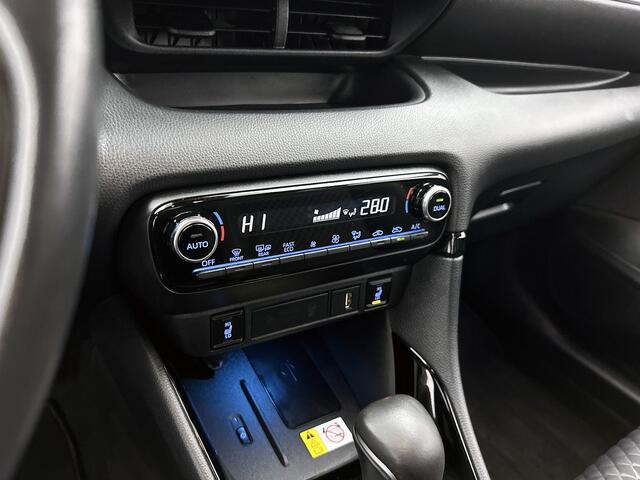 Toyota YARIS 1.5 Hybrid Executive | Stuur-Stoelverwarming | Head-up Display