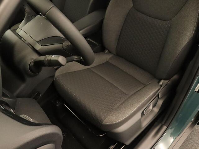 Toyota YARIS Cross 1.5 Hybrid 130 Dynamic - DEMO & DIRECT UIT VOORRAAD LEVERBAAR - NAVIGATIE - PARKEERSENSOREN VOOR/ ACHTER - VOORSTOELEN VERWARMD - STUUR VERWARMD - DODEHOEK DETECTIE - KEYLESS ENTRY/ START - CLIMATE CONTROL - APPLE CARPLAY/ ANDROID AUTO