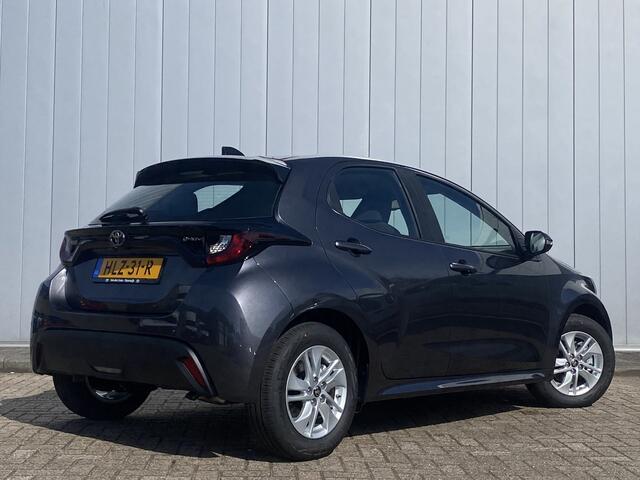 Toyota YARIS 1.5 Hybrid 115 Active Limited Trekhaak Parkeersensoren Stoel Stuurverwarming Carplay Android Auto