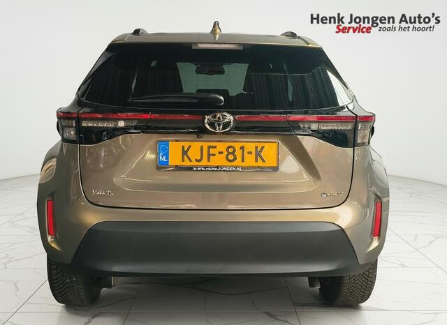 Toyota YARIS Cross 1.5 Hybrid 115 First Edition Rijklaar + Fabrieksgarantie Henk Jongen Auto's in Helmond, al 50 jaar service zoals 't hoort!