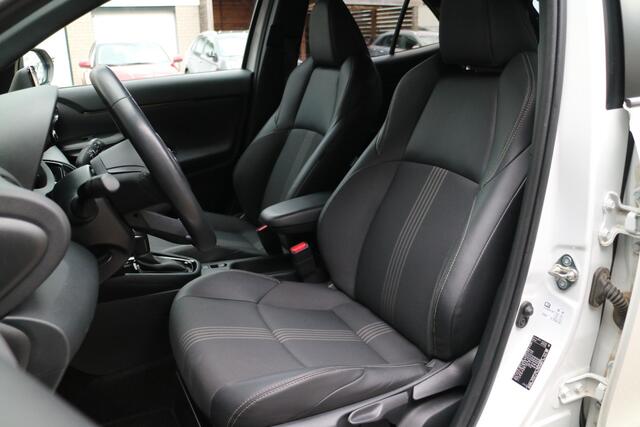 Toyota YARIS Cross 1.5 Hybrid Adventure | Camera | Trekhaak | Carplay |