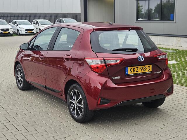 Toyota YARIS 1.5 Hybrid Design Red Navi Camera Stoelvw