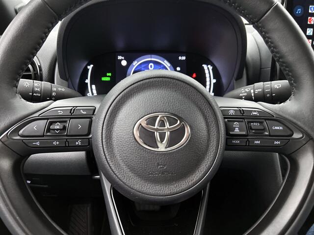 Toyota YARIS Cross 1.5 Hybrid Dynamic | Parkeersensoren V+A | Stuur-Stoelverwarming | Dode Hoek Detectie | Onderweg-naar-dealer