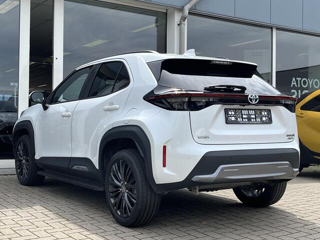 Toyota YARIS Cross 1.5 Hybrid AWD Adventure