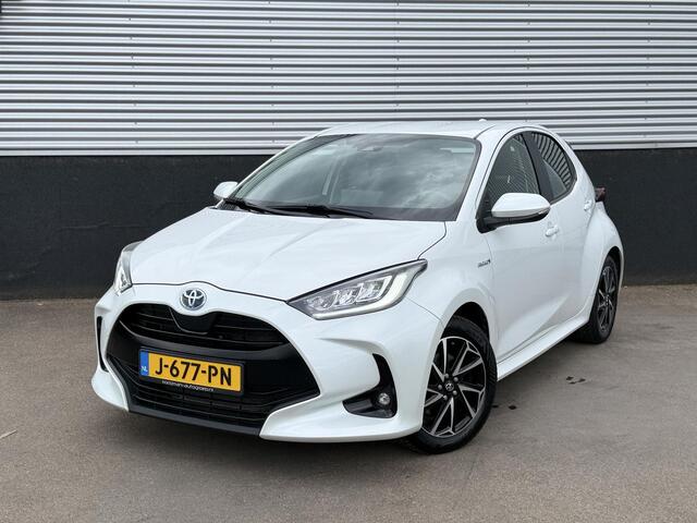 Toyota YARIS 1.5 Hybrid First Edition Nieuw geleverd en dealeronderhouden, Trekhaak, Navigatie, LED, Smart Key, Smart Key