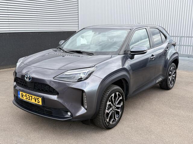Toyota YARIS Cross 1.5 Hybrid First Edition Stoelverwarming, Parkeersensoren voor + achter, LED, Privacy glass, LMV, Dealeronderhouden, All-season banden