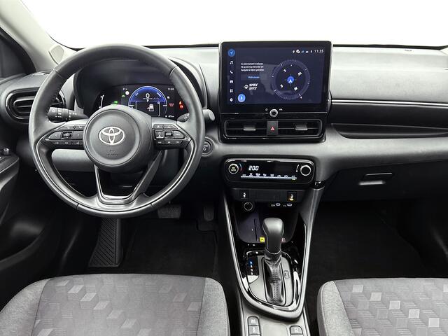Toyota YARIS 1.5 Hybrid Dynamic | Parkeersensoren | Dodehoekdetectie | Stoel-/Stuurverwarming | Draadloze Telefoonlader |