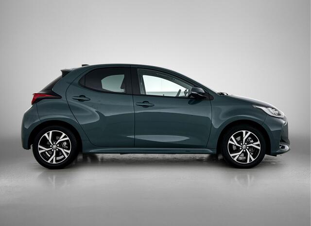 Toyota YARIS 1.5 Hybrid Dynamic | Parkeersensoren | Dodehoekdetectie | Stoel-/Stuurverwarming | Draadloze Telefoonlader |