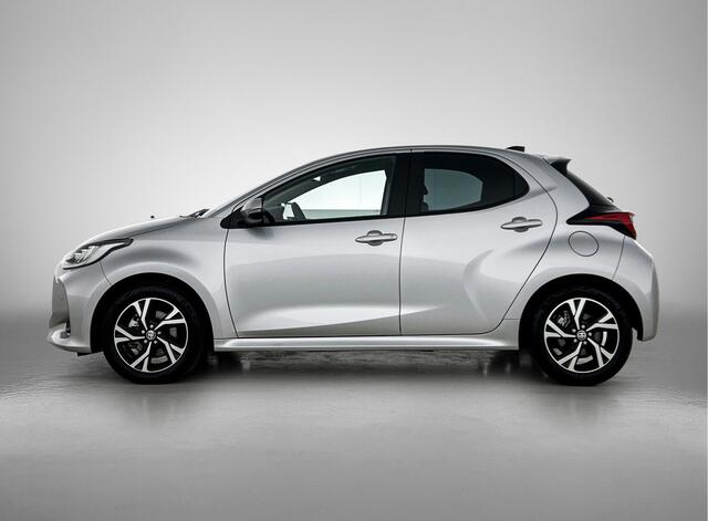 Toyota YARIS 1.5 Hybrid 115 Dynamic + Comfort Pack | 1e Eigenaar | Stoel + Stuur verwarming | Blindspot | PDC voor en achter |