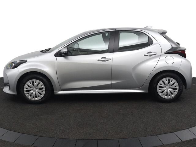 Toyota YARIS 1.5 Hybrid Active Trekhaak | Adaptieve Cruise Control | Climate Control | Lichtsensor | Automaat |