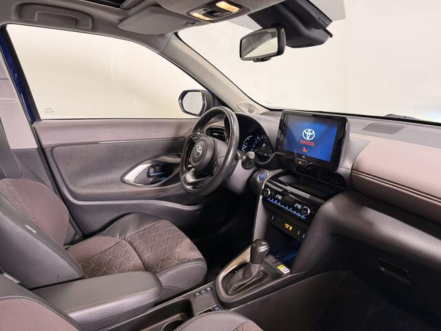 Toyota YARIS Cross 1.5 Hybrid Executive | HUD | BSM | JBL | Stuur / Stoelverwarming |