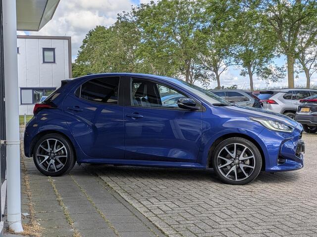 Toyota YARIS 1.5 Hybrid Executive | Trekhaak | Stoelverw. | Leer | Dodehoek | PDC V+A | Camera | Keyless | Carplay