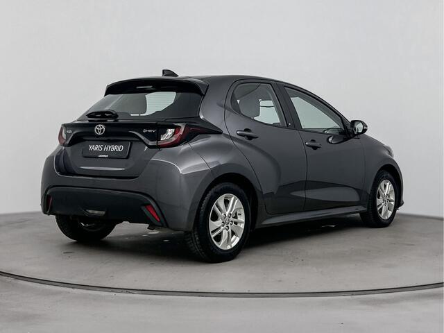 Toyota YARIS 1.5 Hybrid 115 Dynamic | Stuur-Stoelverwarming | Parkeersensoren V+A | Onderweg-naar-dealer