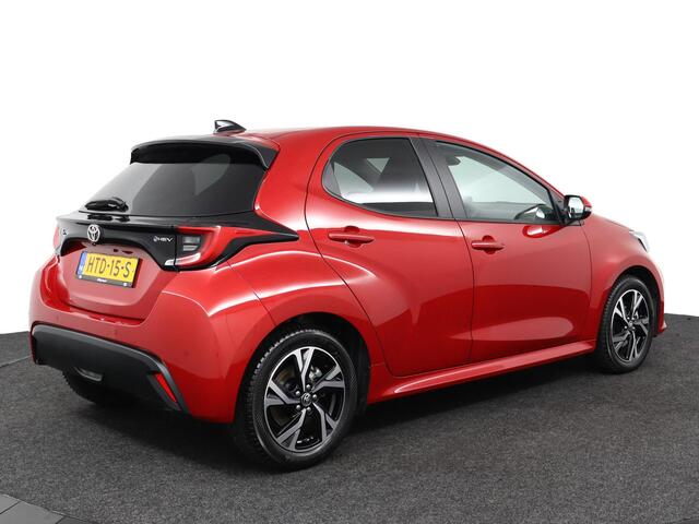 Toyota YARIS 1.5 Hybrid 115 Dynamic | Stoel / Stuurverwarming | Dodehoekdetectie | Parkeersensoren |