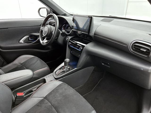 Toyota YARIS Cross 1.5 Hybrid GR Sport Limited | BTW voertuig | Head-Up Display | Dodehoek detectie | Stoelverwarming | Parkeersensoren voor+achter | Navigatie | Apple CarPlay/Android auto | Cruise Control Adaptive |