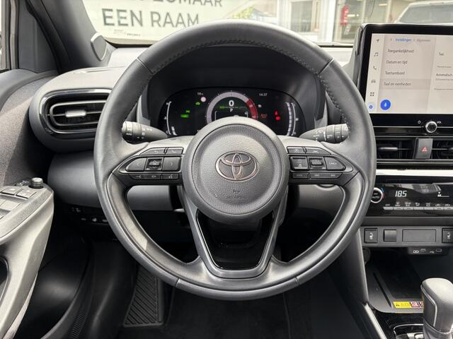 Toyota YARIS Cross 1.5 Hybrid 115 Dynamic | Sensoren v/a | Stuur + Stoelverwarming
