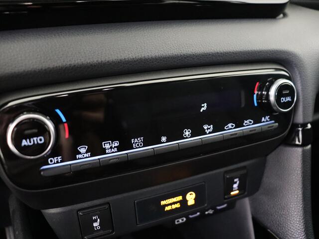 Toyota YARIS 1.5 Hybrid 130 Launch Edition | Dealer onderhouden | JBL | Head-Up Display | Dodehoek detectie | stoel+stuurverwarming | Parkeersensoren voor+achter | Apple CarPlay/Android auto | Cruise Control Adaptive |