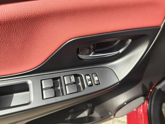 Toyota YARIS Hybrid Style Selection