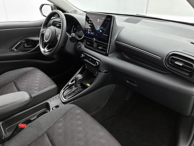 Toyota YARIS 1.5 Hybrid 115 Dynamic | Comfort Pack | Voorruit-Stuur-Stoelverwarming | Parkeersensoren V+A | Onderweg-naar-dealer