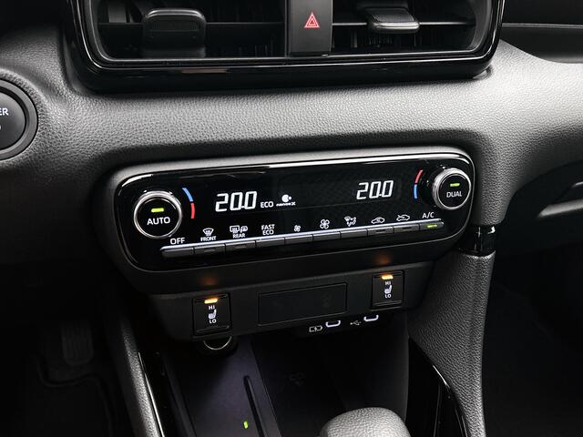 Toyota YARIS 1.5 Hybrid 130 Executive | Parkeersensoren V+A | Stuur-Stoelverwarming | Onderweg-naar-dealer