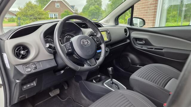 Toyota YARIS 1.5 Hybrid Dynamic, Lane Assist, Navi, NL Auto
