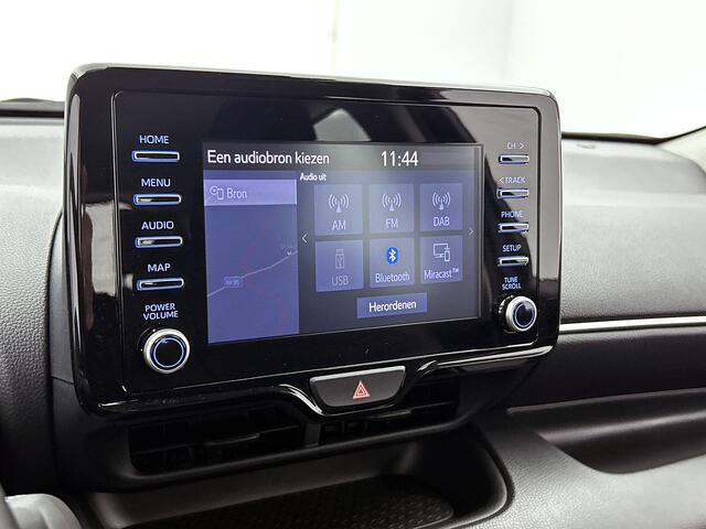 Toyota YARIS 1.5 Hybrid Dynamic | Dealer onderhouden | Navigatie | Apple CarPlay/Android auto | DAB | achteruitrijcamera | Cruise control Adaptive