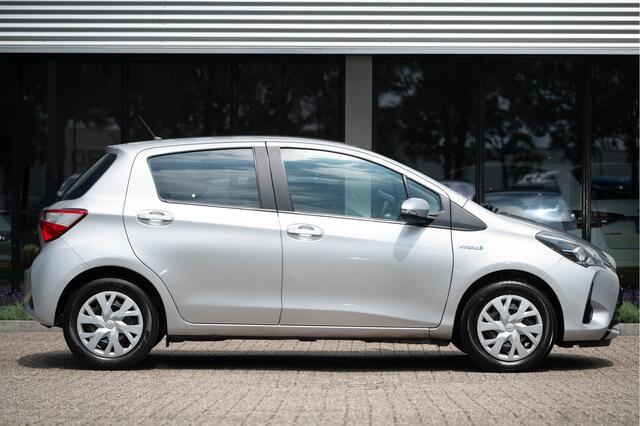 Toyota YARIS 1.5 Hybrid Active | Org. NL | Camera | Clima | Cruise | Bluetooth