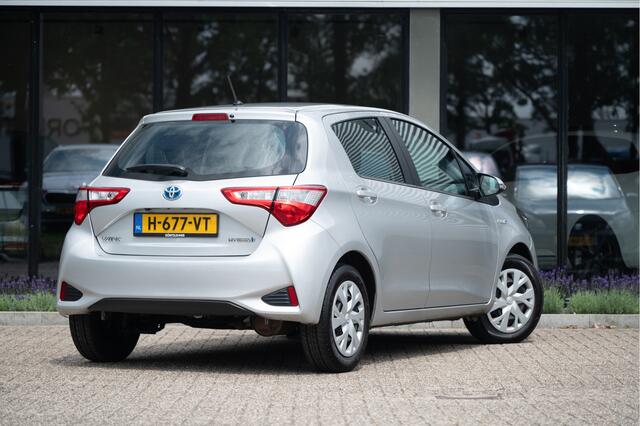 Toyota YARIS 1.5 Hybrid Active | Org. NL | Camera | Clima | Cruise | Bluetooth