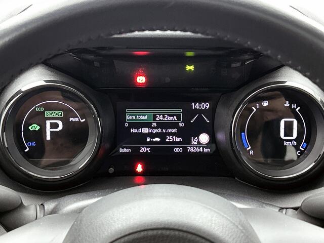 Toyota YARIS 1.5 Hybrid Dynamic Plus | Panoramadak |