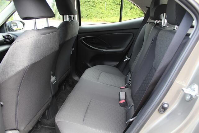Toyota YARIS Cross 1.5 VVT-I Active | Rijklaar | Apple/Android | Camera | Adap.cruise | Airco | LM-velgen | Dealer onderhouden