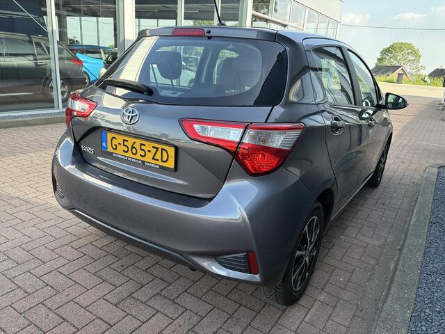 Toyota YARIS 1.0 VVT-i Connect 5-drs. CAMERA/CARPLAY/AIRCO/15INCH
