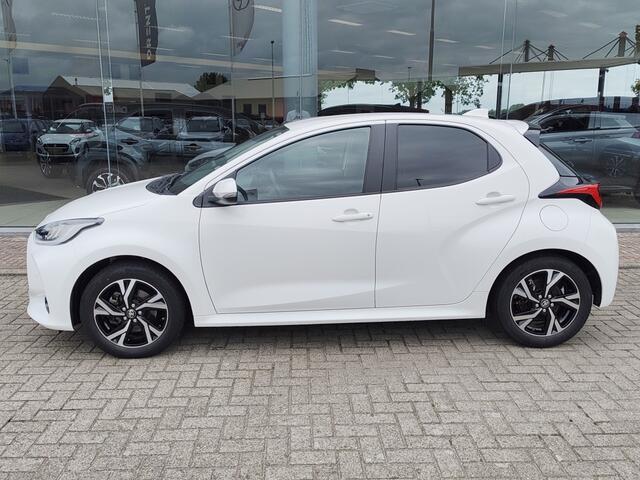 Toyota YARIS 1.5 Hybrid 115 Dynamic | Sensoren v/a | Stuur & Stoelverwarming
