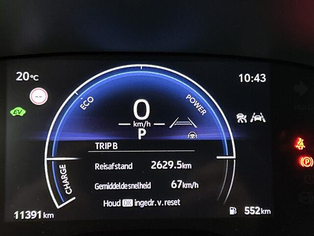 Toyota YARIS Cross 1.5 Hybrid 115 First Edition Comfort Pack | BTW voertuig | Dodehoek detectie | Stuur+stoelverwarming | Parkeersensoren voor+achter | Apple CarPlay/Android auto | achteruitrijcamera |