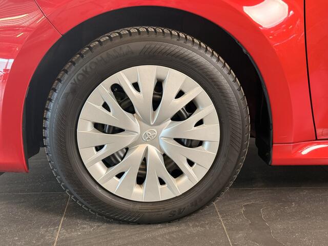 Toyota YARIS 1.5 Hybrid Active | All season banden |
