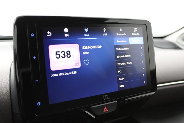 Toyota YARIS Cross 1.5 Hybrid Executive | leder-Stof bekleding | Trekhaak | Parkeersensoren | Navigatie |