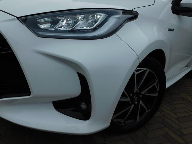 Toyota YARIS 1.5 Hybrid Dynamic | NAVI