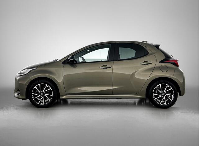 Toyota YARIS 1.5 Hybrid Style | BTW voertuig | Head-Up Display | Stoel+stuurverwarming | Draadloze telefoonlader | Navigatie | Apple CarPlay/Android Auto |