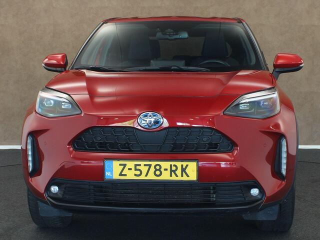 Toyota YARIS Cross 1.5 Hybrid Team D - PARKEERSENSOREN VOOR/ ACHTER - DODEHOEK DETECTIE - 17 INCH LICHT METALEN VELGEN - STUUR VERWARMD - VOORRUITVERWARMING - KEYLESS ENTRY/ START - VOORSTOELEN VERWARMD - PASSAGIERSSTOEL IN HOOGTE VERSTELBAAR - DAB AUDIO - NAVIGATIE