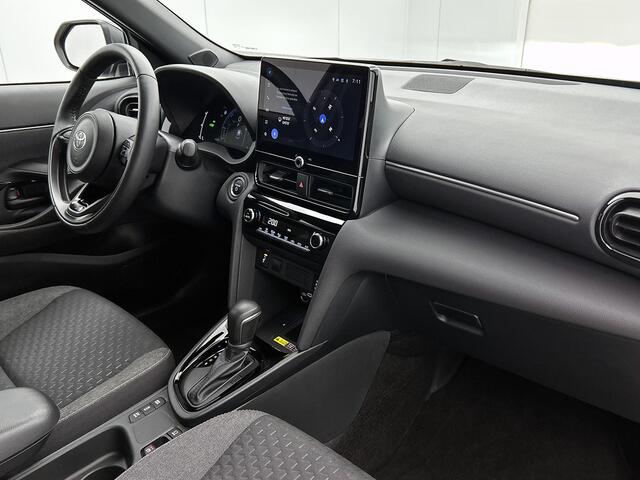 Toyota YARIS Cross 1.5 Hybrid 115 First Edition + | BTW voertuig | Stoel+stuurverwarming | Draadloze telefoonlader | Apple CarPlay/Android auto | Cruise control adaptive | Climate control | Achteruitrijcamera |