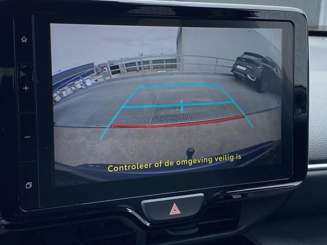 Toyota YARIS Cross 1.5 Hybrid Dynamic Trekhaak, navigatie Apple CarPlay/Android Auto, achteruitrij camera, keyless, adaptieve cruise control