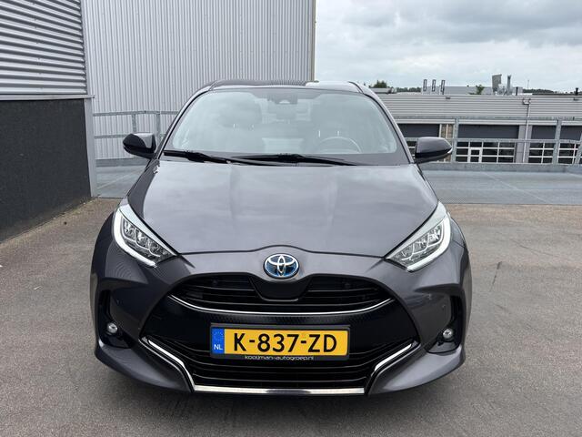 Toyota YARIS 1.5 Hybrid Executive Nieuw geleverd en dealeronderhouden, Trekhaak, JBL, Dodehoekdetectie, Stoelverwarming, HUD, LED, Parkeersensoren voor + achter
